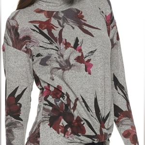 Jennifer Lopez Twist Front Floral Shirt Size S